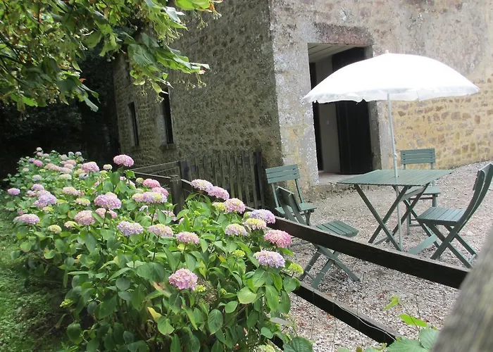 Maison d'hôtes Chateau De Pont-rilly 3*